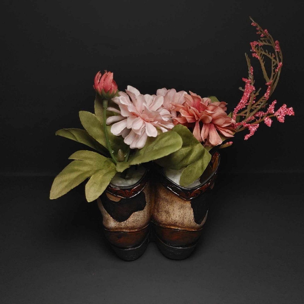 Boot flower holder - Picture 2 of 4